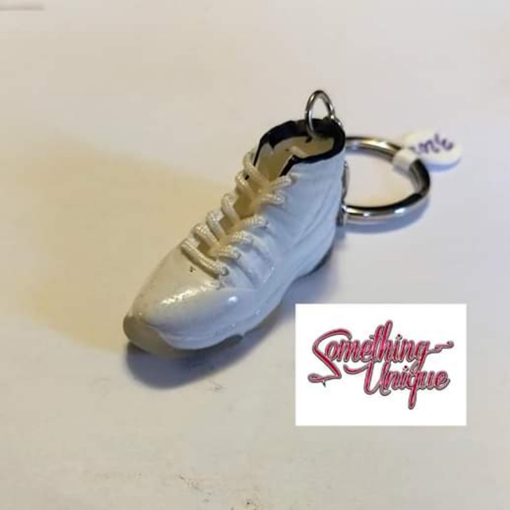 Shoe Keychain - Picture 2 of 3